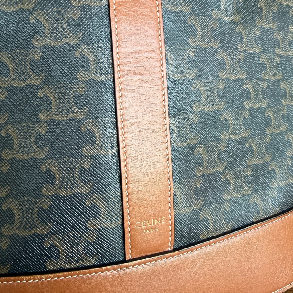 Celine Medium Bucket in Triopmhe Canvas and Calfskin - Picture 4 of 9